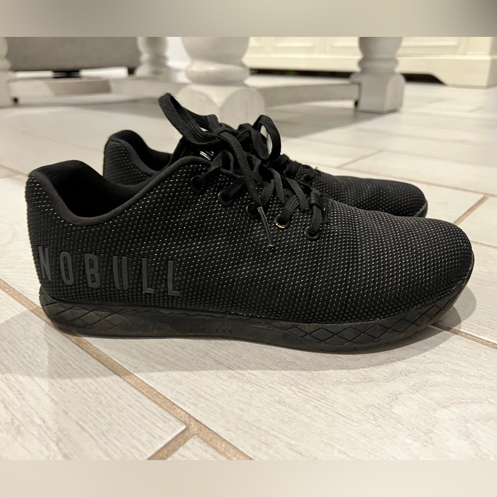 Black men’s NOBULL trainers
